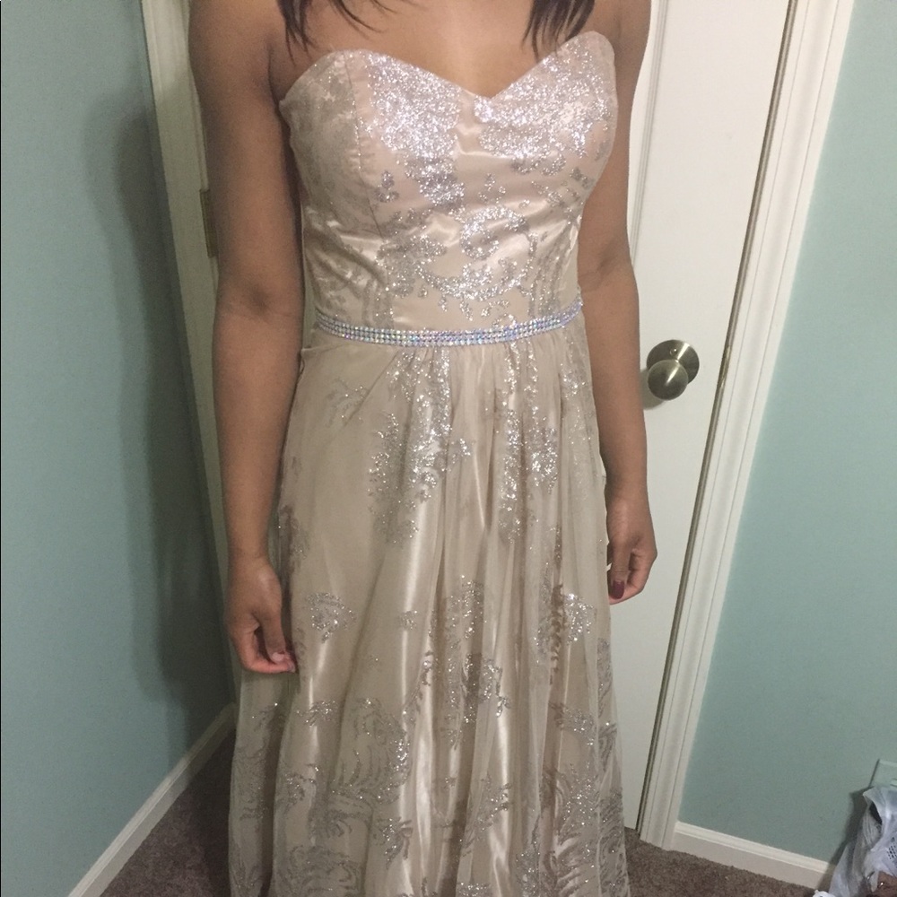 GORGEOUS GLITTER CACHET PROM DRESS Only Worn Once!